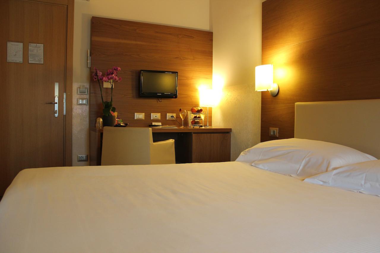 Hotel Operà Dossobuono Chambre photo